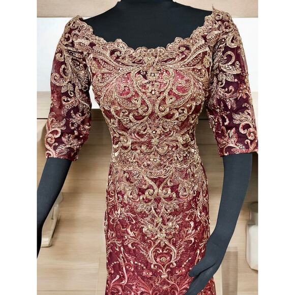 Ivonne D Exclusively for Mon Cheri Lace Applique Beaded Trumpet Gown – Size 6 - Picture 5 of 16